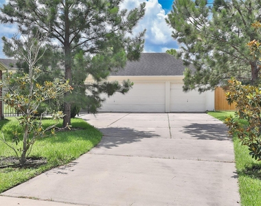 26738 Abbey Springs Lane - Photo Thumbnail 2
