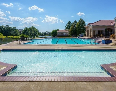 6010 Serrano Terrace Lane - Photo Thumbnail 34