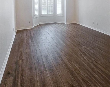 6010 Serrano Terrace Lane - Photo Thumbnail 12