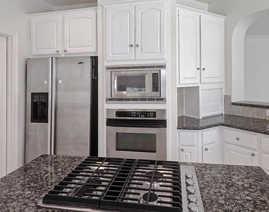 6010 Serrano Terrace Lane - Photo Thumbnail 3