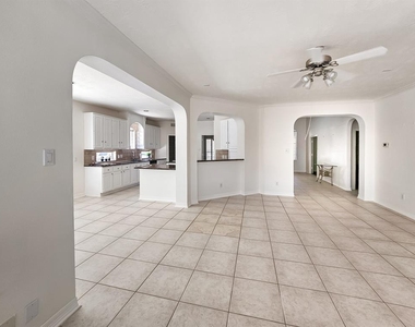 6010 Serrano Terrace Lane - Photo Thumbnail 19