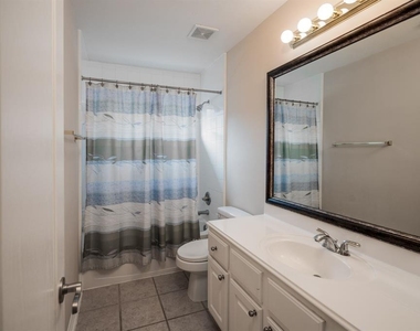 6010 Serrano Terrace Lane - Photo Thumbnail 25