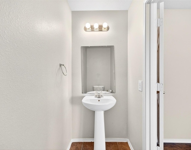 19014 Prairie Bluff Drive - Photo Thumbnail 17