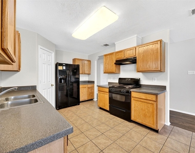 19014 Prairie Bluff Drive - Photo Thumbnail 15