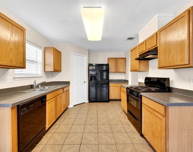 19014 Prairie Bluff Drive - Photo Thumbnail 11