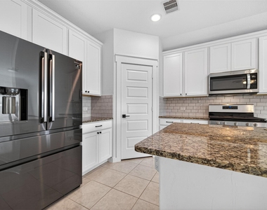 16307 Rockdale Landing Drive - Photo Thumbnail 7