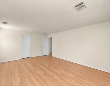 17006 Kemble Creek Drive - Photo Thumbnail 12