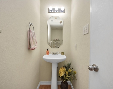 17006 Kemble Creek Drive - Photo Thumbnail 21