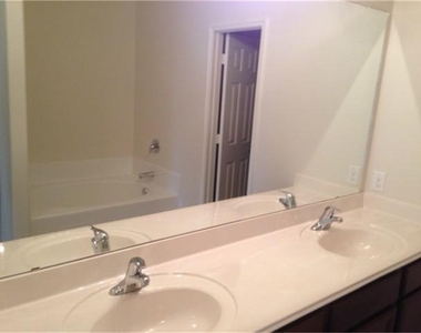 6922 Chessgate Falls - Photo Thumbnail 7