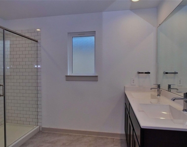 28915 Yachting Point Lane - Photo Thumbnail 12