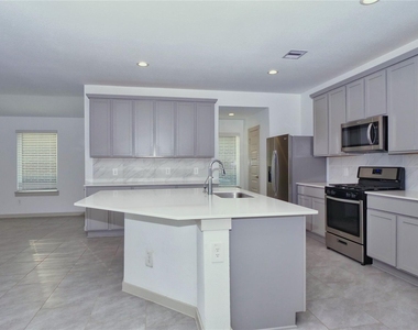 28915 Yachting Point Lane - Photo Thumbnail 3