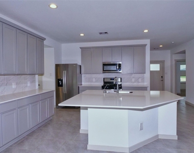 28915 Yachting Point Lane - Photo Thumbnail 2