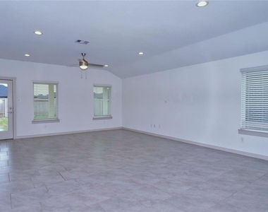 28915 Yachting Point Lane - Photo Thumbnail 6