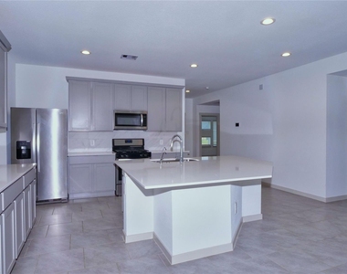 28915 Yachting Point Lane - Photo Thumbnail 5