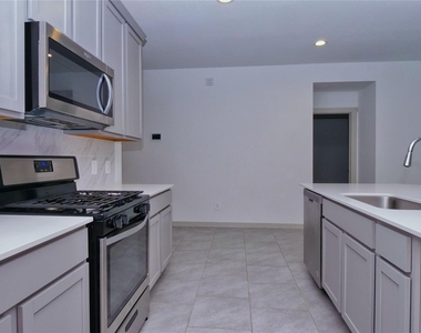 28915 Yachting Point Lane - Photo Thumbnail 4