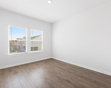 8132 Brocken Street - Photo Thumbnail 22