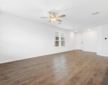 8132 Brocken Street - Photo Thumbnail 8