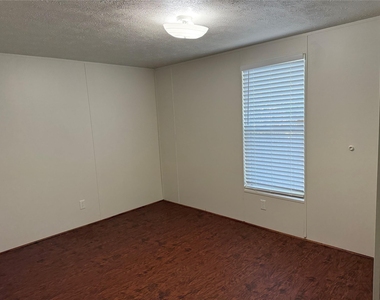 4429 16th Street - Photo Thumbnail 2