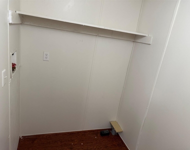 4429 16th Street - Photo Thumbnail 3