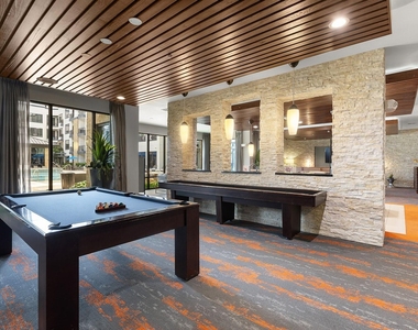1616 W W Dallas Street - Photo Thumbnail 11