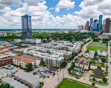 1616 W W Dallas Street - Photo Thumbnail 24