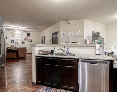 1239 20th Street - Photo Thumbnail 12