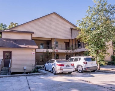 1239 20th Street - Photo Thumbnail 1