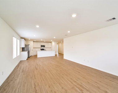 5227 Sunvalley Bend Drive - Photo Thumbnail 11