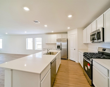 5227 Sunvalley Bend Drive - Photo Thumbnail 6