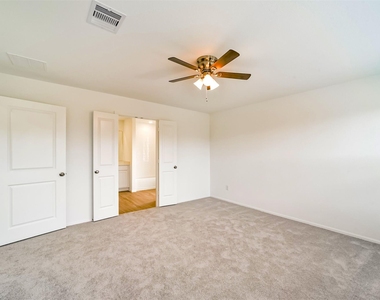 5227 Sunvalley Bend Drive - Photo Thumbnail 15