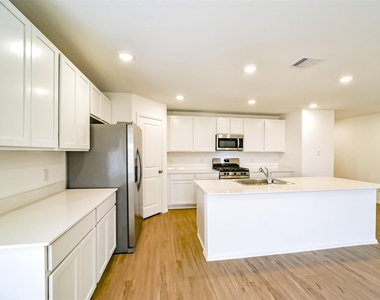 5227 Sunvalley Bend Drive - Photo Thumbnail 10