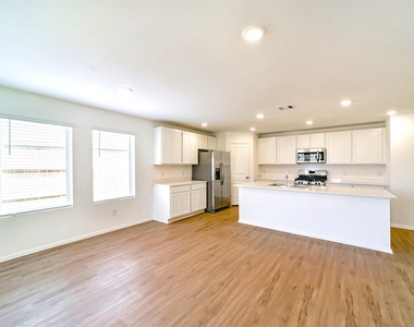 5227 Sunvalley Bend Drive - Photo Thumbnail 9
