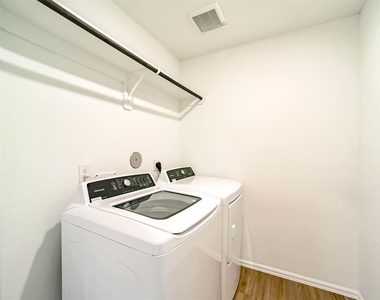 5227 Sunvalley Bend Drive - Photo Thumbnail 28