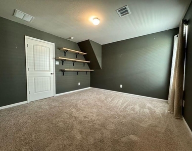 2218 Angie Kaye Drive - Photo Thumbnail 26