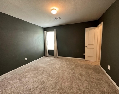 2218 Angie Kaye Drive - Photo Thumbnail 25