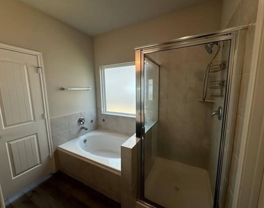 2218 Angie Kaye Drive - Photo Thumbnail 13