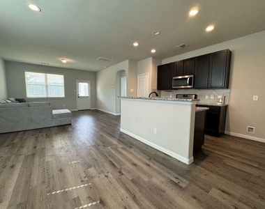 2218 Angie Kaye Drive - Photo Thumbnail 6
