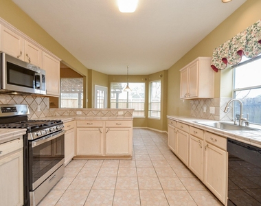 12811 Candace Court - Photo Thumbnail 7