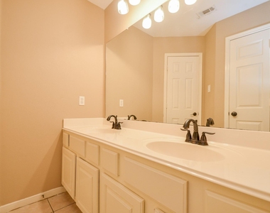 12811 Candace Court - Photo Thumbnail 22