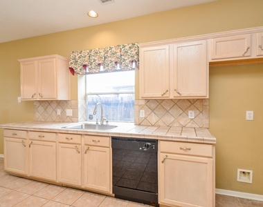 12811 Candace Court - Photo Thumbnail 9
