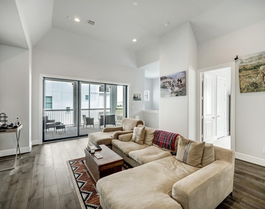 6103 Alexandra Grove Place - Photo Thumbnail 14