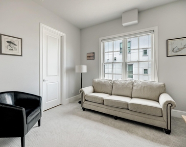 6103 Alexandra Grove Place - Photo Thumbnail 12
