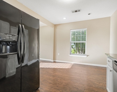 2102 N Galveston Avenue - Photo Thumbnail 6