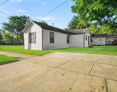 2102 N Galveston Avenue - Photo Thumbnail 15