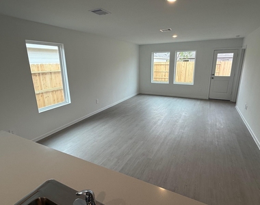 25292 Leather Leaf Court - Photo Thumbnail 4