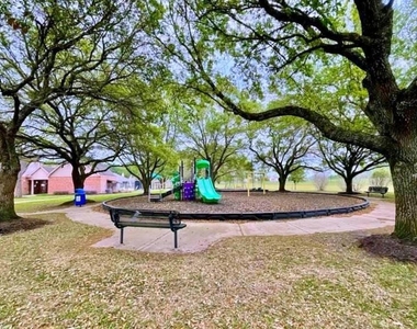 2526 Lake Dale Lane - Photo Thumbnail 31