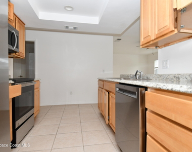 838 Gillen Avenue Nw - Photo Thumbnail 4