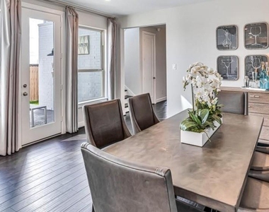9310 Baradine Grove Lane - Photo Thumbnail 7