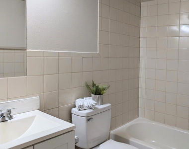 1648 Sunny Sunny Brook Lane Ne - Photo Thumbnail 8