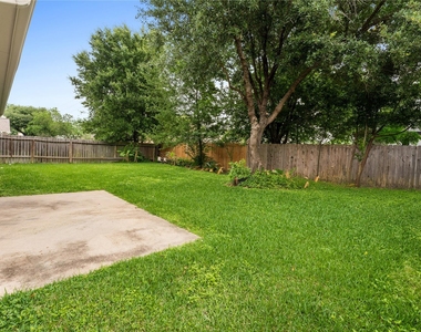 3106 Birchleaf Drive - Photo Thumbnail 11
